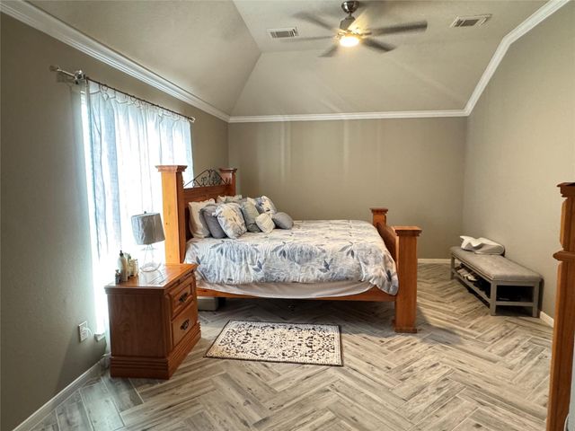 7915 Fall Hollow Drive, Houston, TX 77041