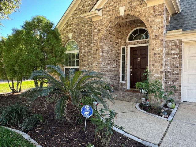 7915 Fall Hollow Drive, Houston, TX 77041