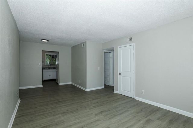 2065 Alison Court Unit 6, Atlanta, GA 30311