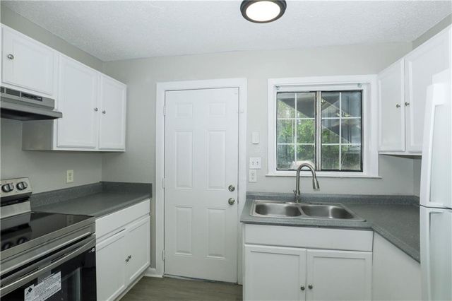 2065 Alison Court Unit 6, Atlanta, GA 30311