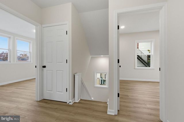 4 N CHESTER PIKE, Glenolden, PA 19036