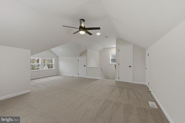 4 N CHESTER PIKE, Glenolden, PA 19036