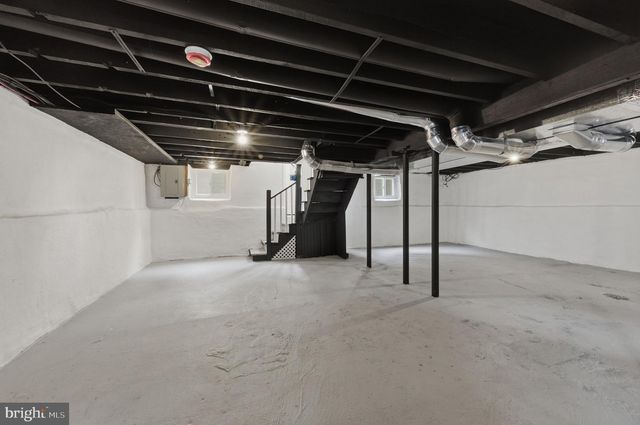 4 N CHESTER PIKE, Glenolden, PA 19036