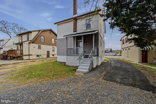 4 N CHESTER PIKE, Glenolden, PA 19036