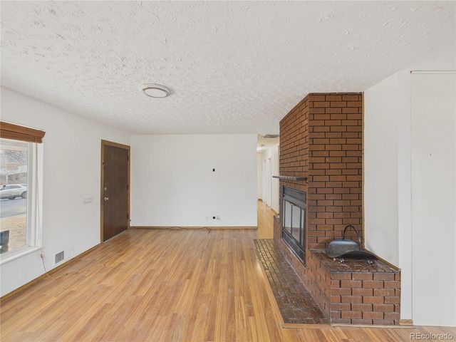 1350 Scranton Street, Aurora, CO 80011