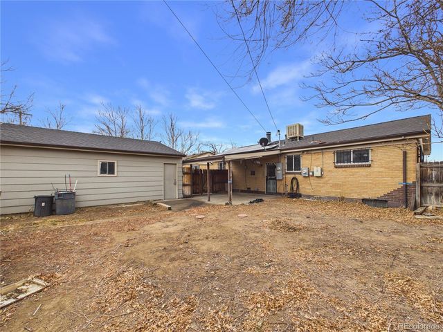 1350 Scranton Street, Aurora, CO 80011