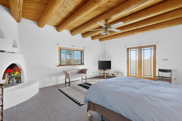 4 Cerrado Loop, Santa Fe, NM 87508