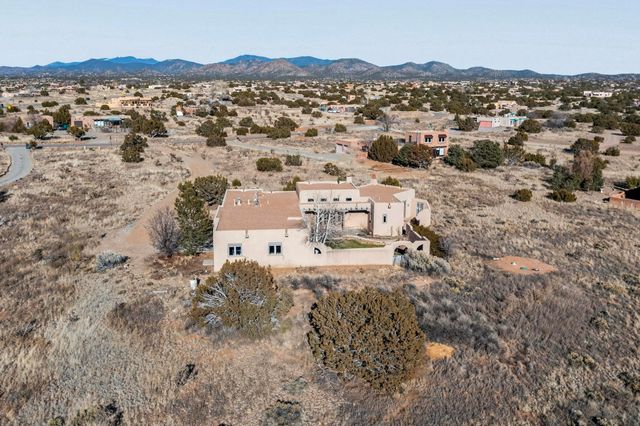 4 Cerrado Loop, Santa Fe, NM 87508