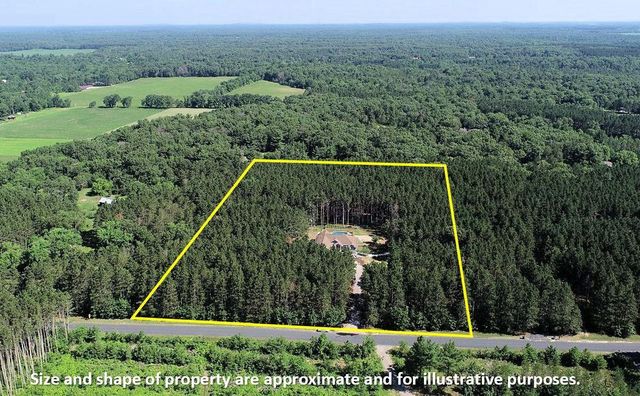 858 S Grouse Court, Wisconsin Dells, WI 53965
