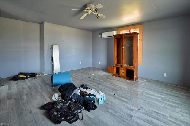 8433 Short LN, Suffolk, VA 23438