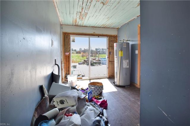 8433 Short LN, Suffolk, VA 23438