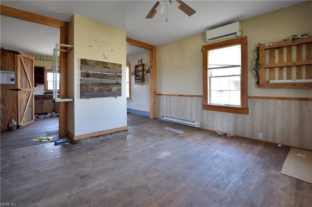 8433 Short LN, Suffolk, VA 23438