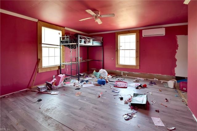 8433 Short LN, Suffolk, VA 23438