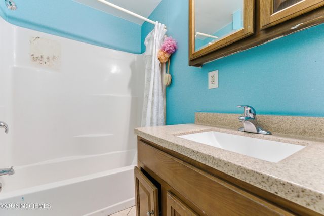 52 Park Avenue, Flemington, NJ 08822