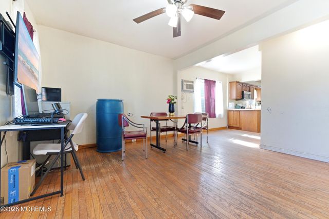 52 Park Avenue, Flemington, NJ 08822
