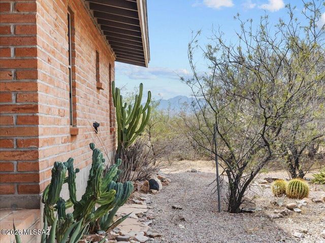 9700 E Andrada Road, Vail, AZ 85641