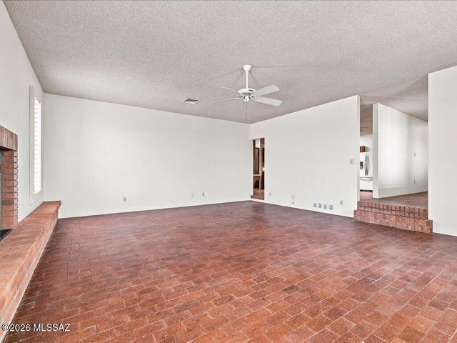 9700 E Andrada Road, Vail, AZ 85641