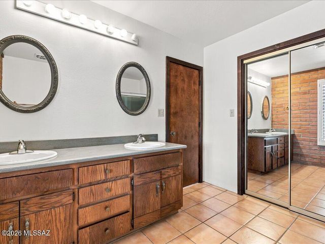 9700 E Andrada Road, Vail, AZ 85641