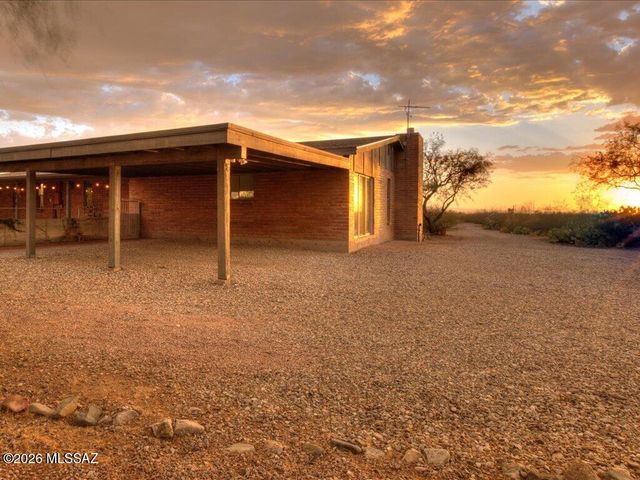 9700 E Andrada Road, Vail, AZ 85641