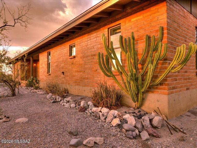 9700 E Andrada Road, Vail, AZ 85641