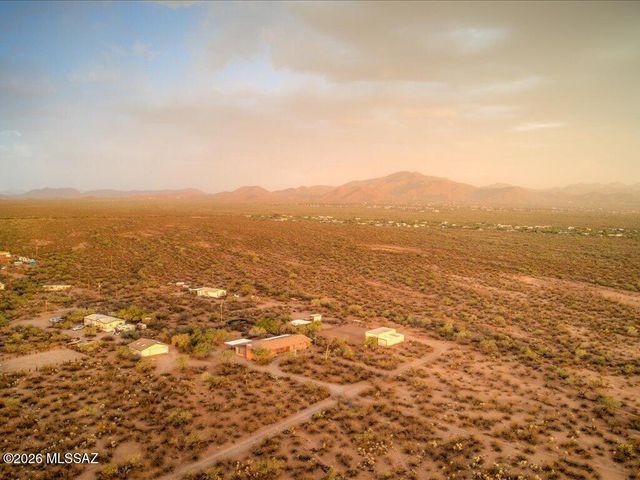 9700 E Andrada Road, Vail, AZ 85641
