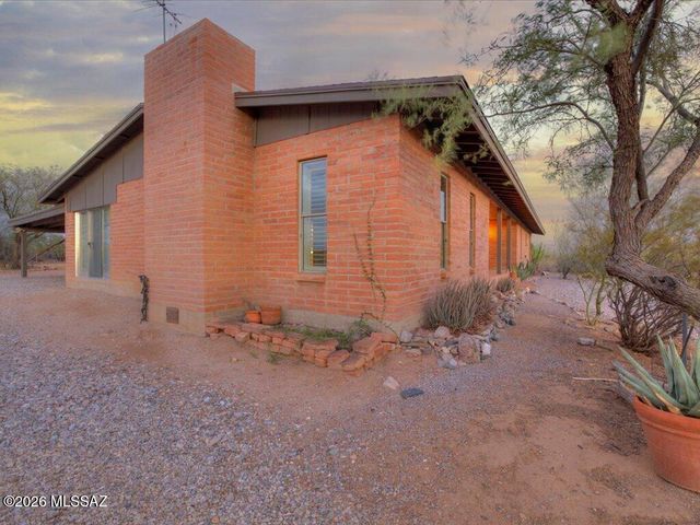9700 E Andrada Road, Vail, AZ 85641