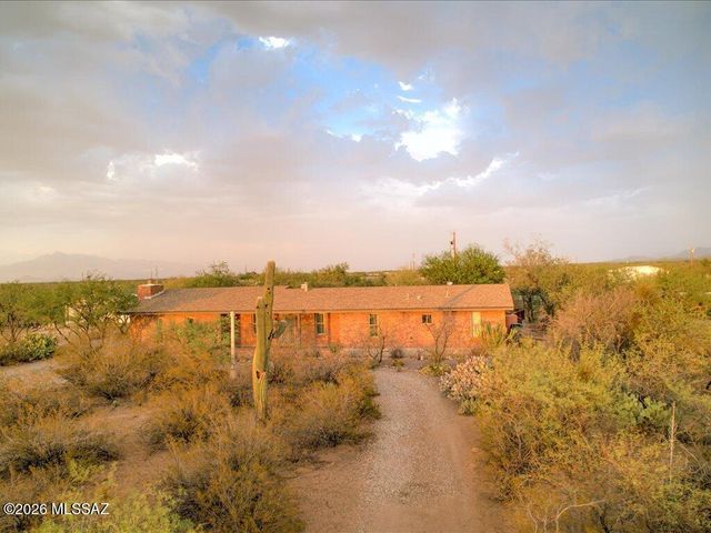 9700 E Andrada Road, Vail, AZ 85641