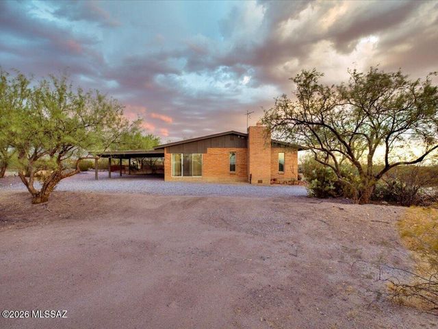 9700 E Andrada Road, Vail, AZ 85641