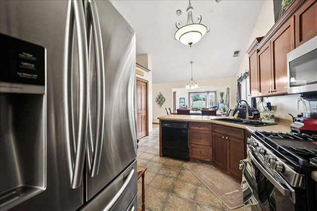 7722 Tanager Street, Hobart, IN 46342