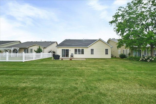 7722 Tanager Street, Hobart, IN 46342