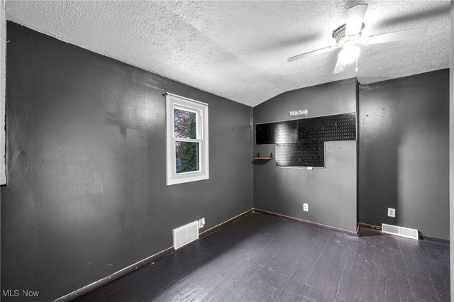 12908 Shadyway Road, Garfield Heights, OH 44125