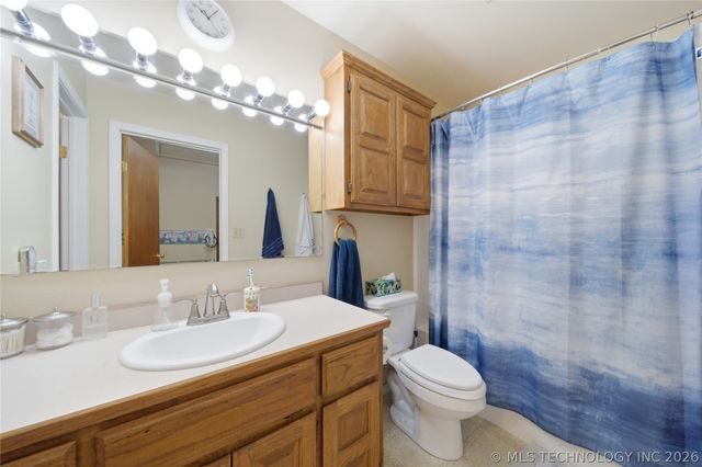 210 S Whittington Street, Salina, OK 74365