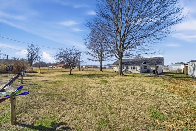 210 S Whittington Street, Salina, OK 74365