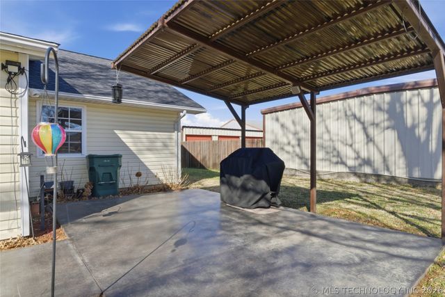 210 S Whittington Street, Salina, OK 74365