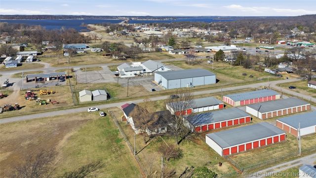 210 S Whittington Street, Salina, OK 74365