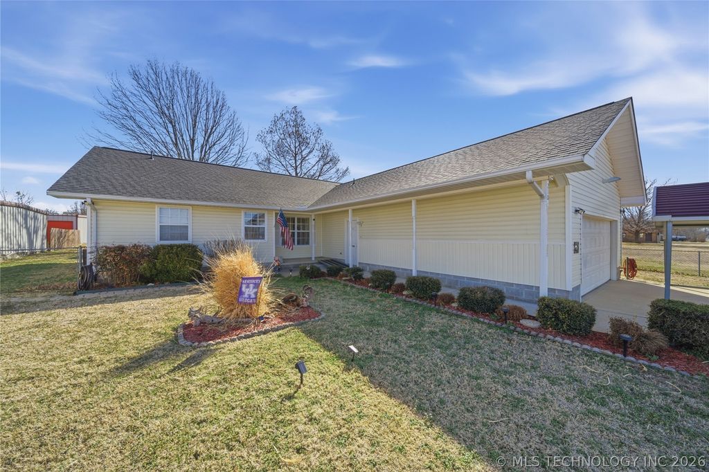 210 S Whittington Street, Salina, OK 74365