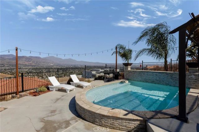 3550 Ridge Line, San Bernardino, CA 92407
