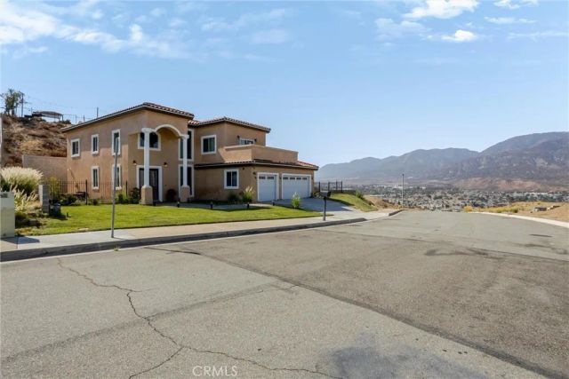 3550 Ridge Line, San Bernardino, CA 92407