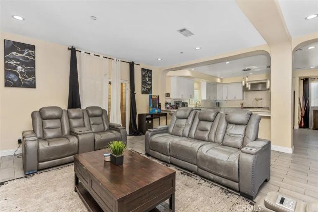 3550 Ridge Line, San Bernardino, CA 92407