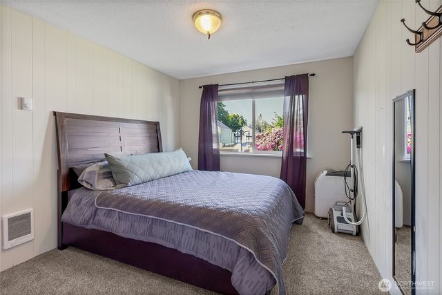 1212 4th Avenue SW, Puyallup, WA 98371