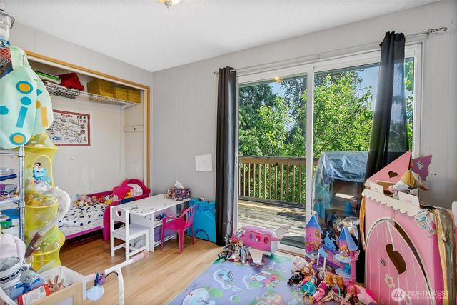 1212 4th Avenue SW, Puyallup, WA 98371