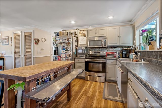 1212 4th Avenue SW, Puyallup, WA 98371