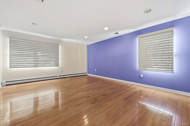 748 Sherwood Street, North Woodmere, NY 11581