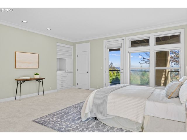 57 HIDALGO St, Lake Oswego, OR 97035