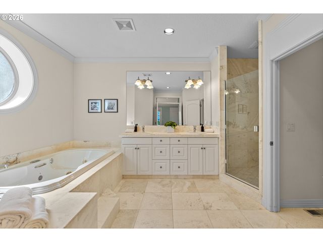 57 HIDALGO St, Lake Oswego, OR 97035