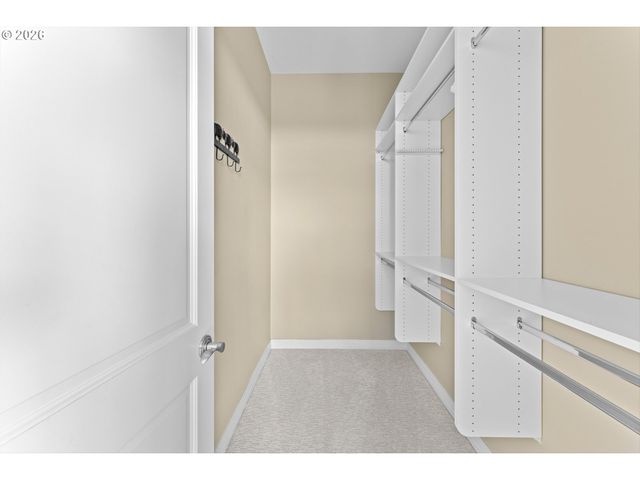 57 HIDALGO St, Lake Oswego, OR 97035