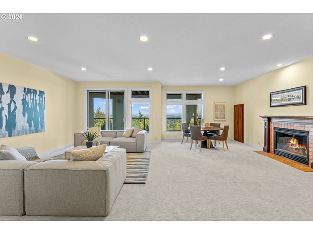 57 HIDALGO St, Lake Oswego, OR 97035