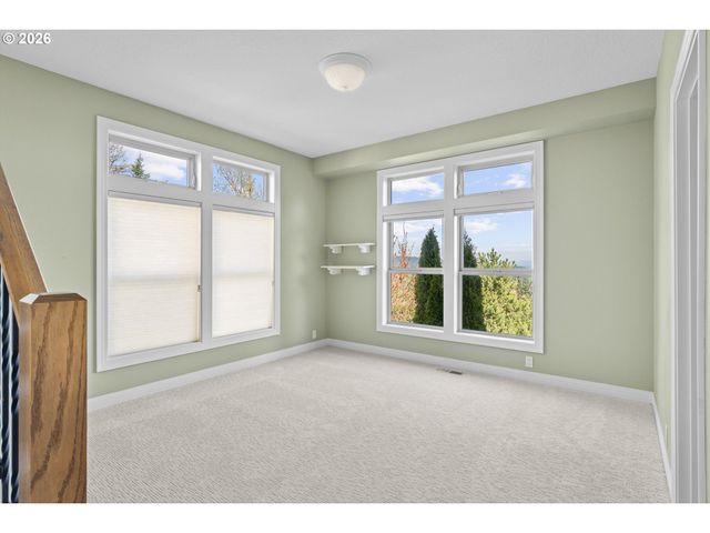 57 HIDALGO St, Lake Oswego, OR 97035