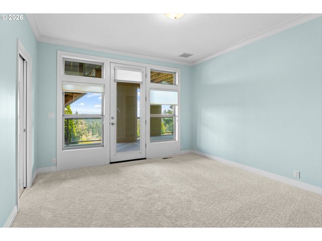 57 HIDALGO St, Lake Oswego, OR 97035