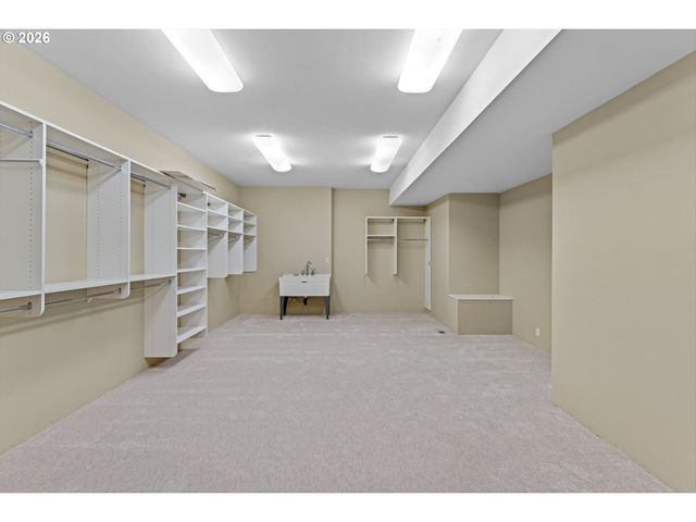 57 HIDALGO St, Lake Oswego, OR 97035